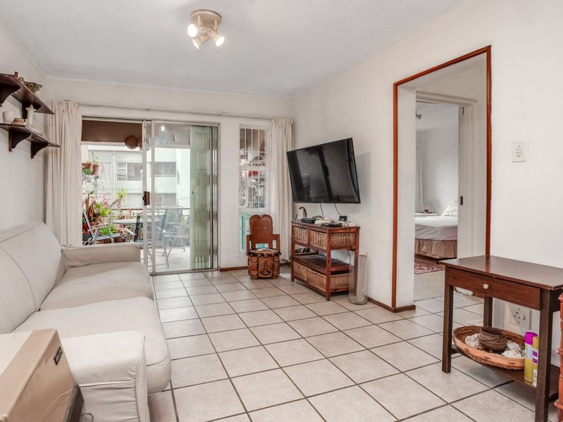 Apartment For Sale in Blackheath - Photo 3