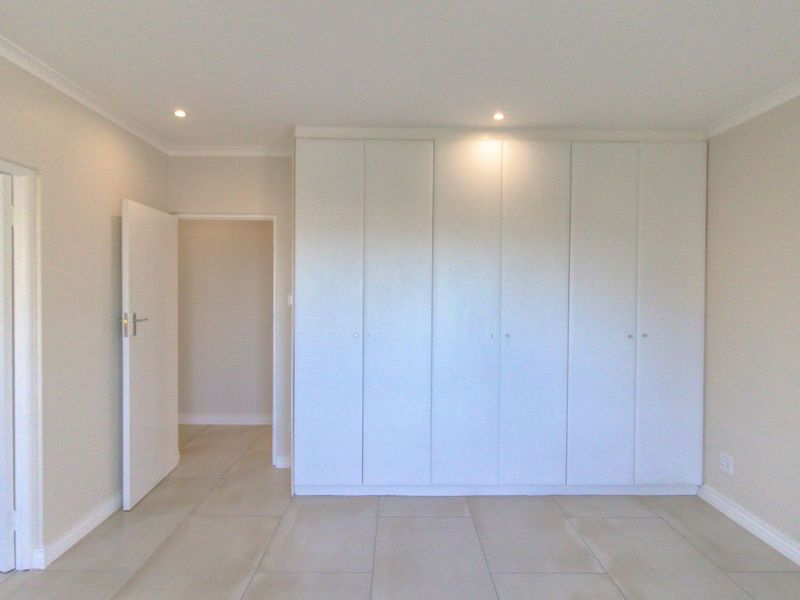 House For Sale in Dennegeur - Photo 10