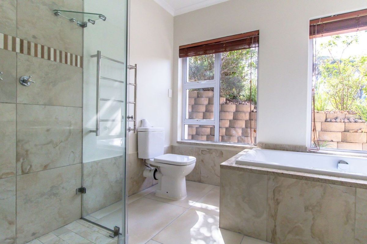 House For Sale in Dennegeur - Photo 3