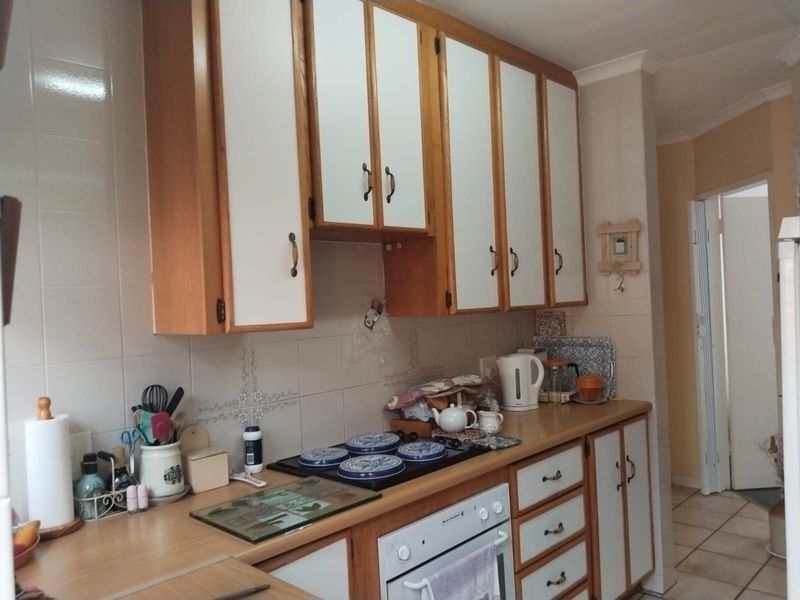 Townhouse For Sale in Die Hoewes - Photo 9