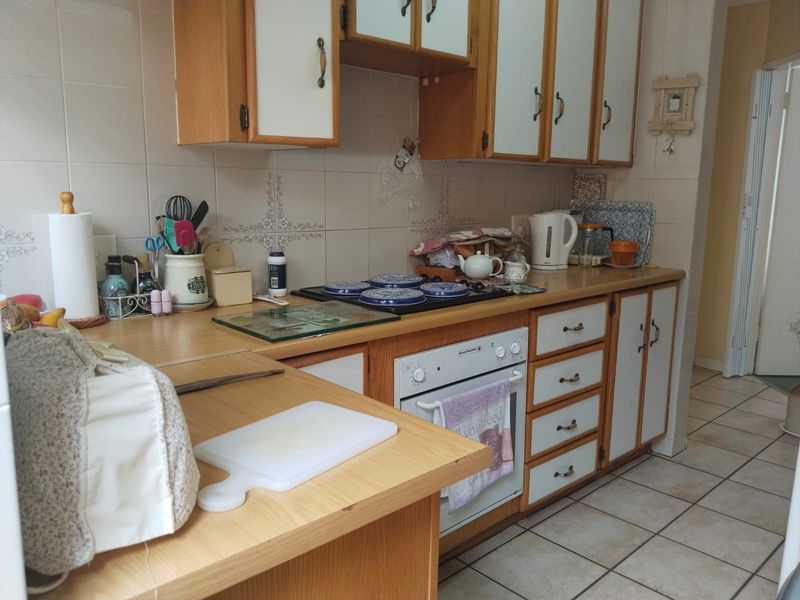 Townhouse For Sale in Die Hoewes - Photo 8