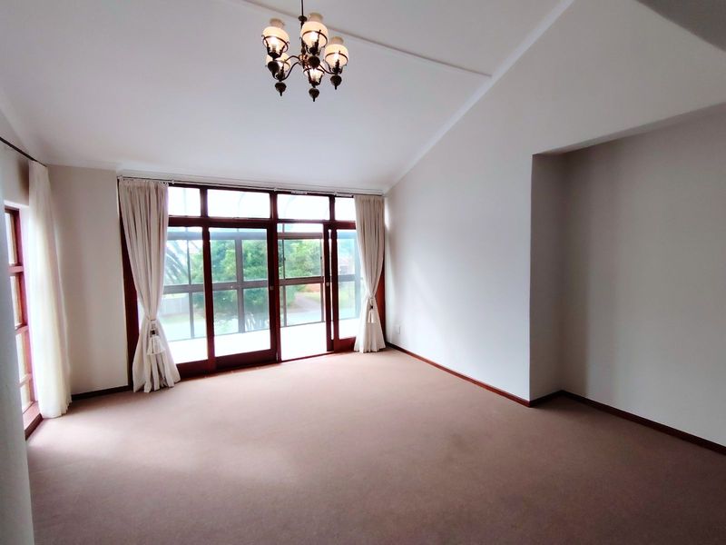 House For Sale in Bayview - Photo 6