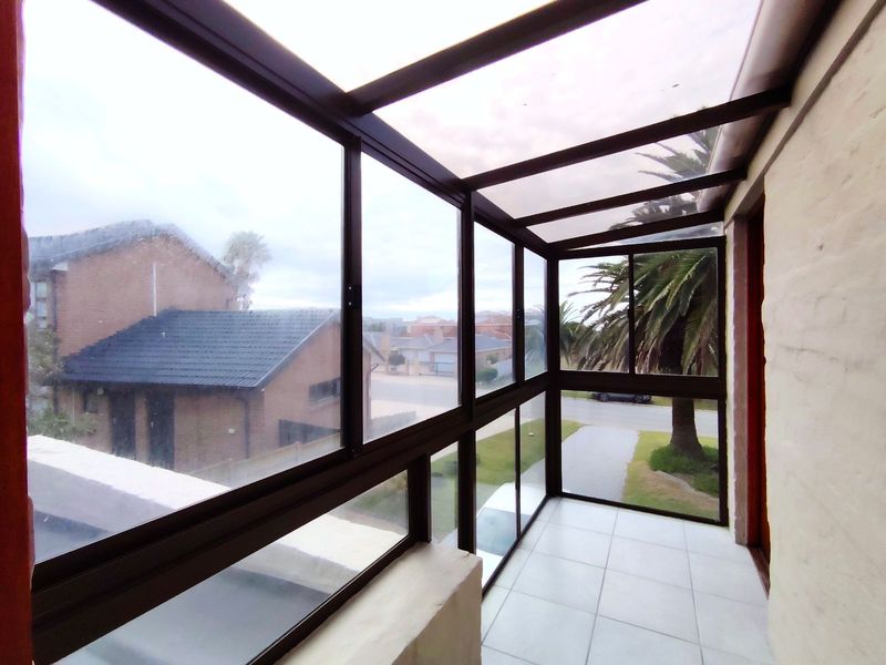 House For Sale in Bayview - Photo 9