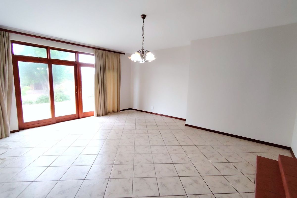 House For Sale in Bayview - Photo 4