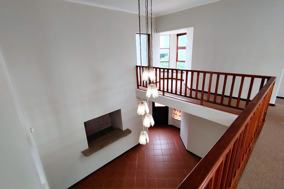 House For Sale in Bayview - Photo 5