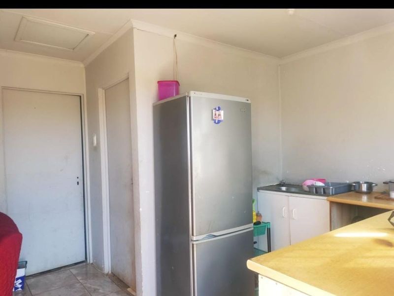 House For Sale in Kwanonqaba - Photo 5