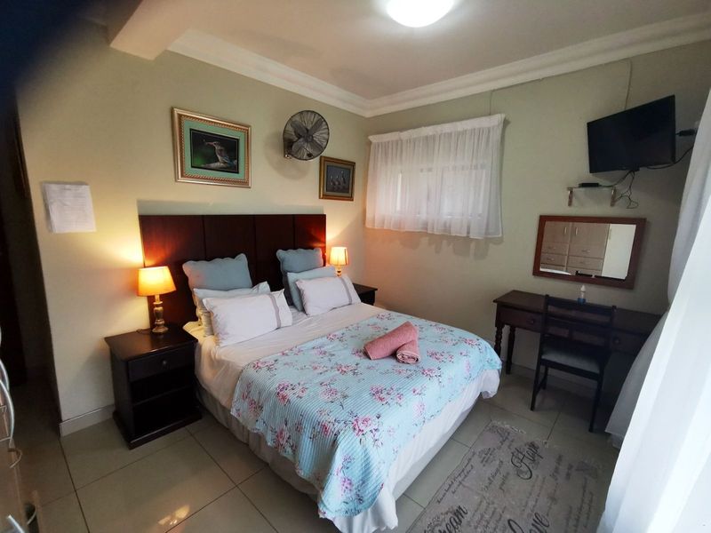 House For Sale in Freeland Park - Photo 7