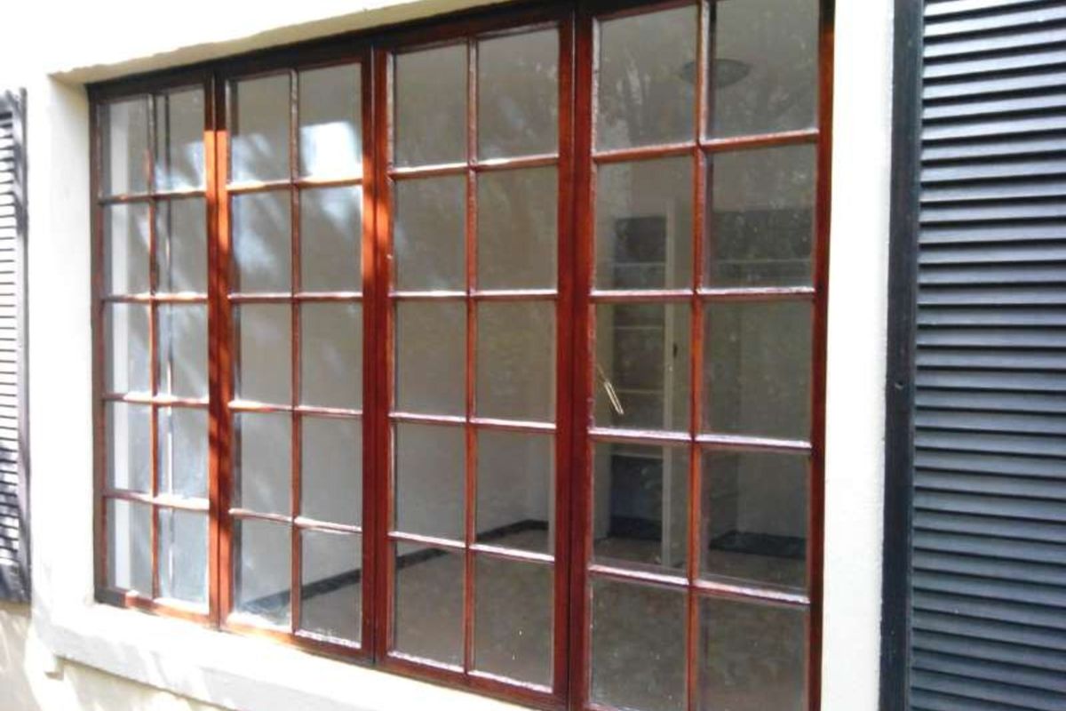 Townhouse For Sale in Benmore Gardens - Photo 5