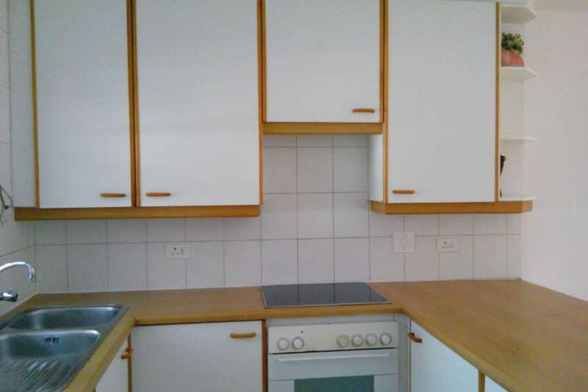 Townhouse For Sale in Benmore Gardens - Photo 2