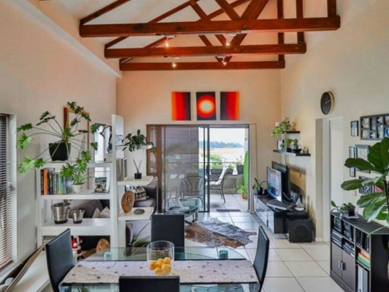 Apartment For Sale in Bryanston - Photo 4