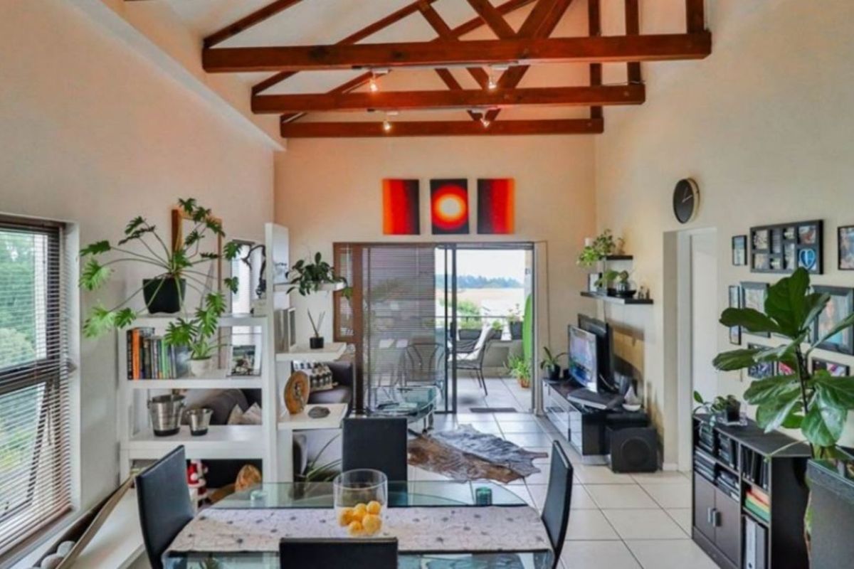 Apartment For Sale in Bryanston - Photo 4