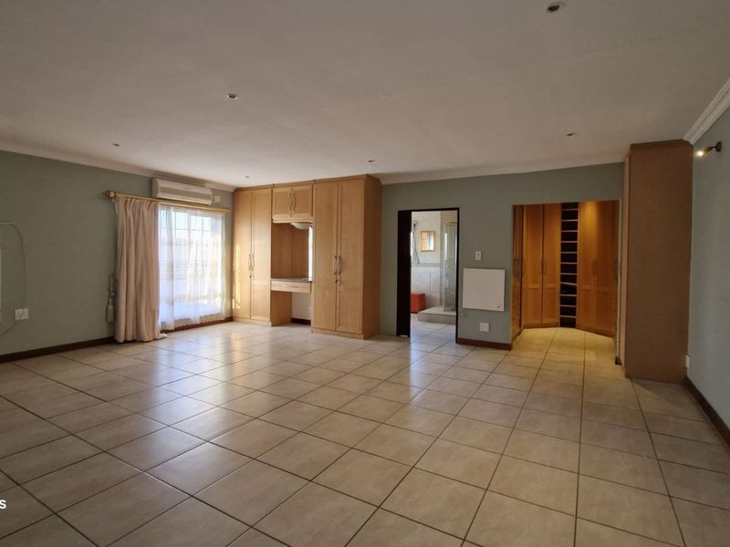 House For Sale in Die Heuwel - Photo 3