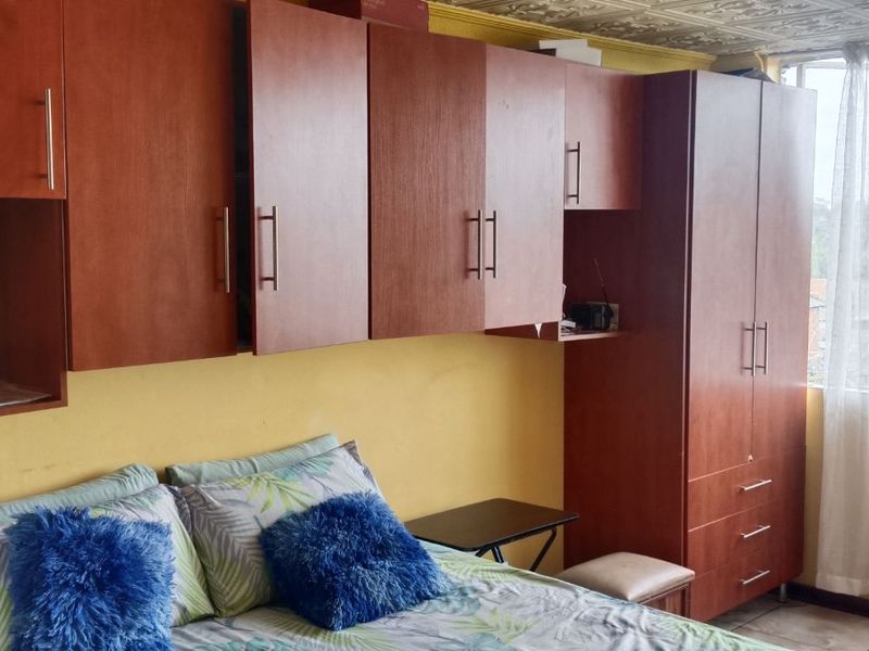 Apartment For Sale in Silverton - Photo 6