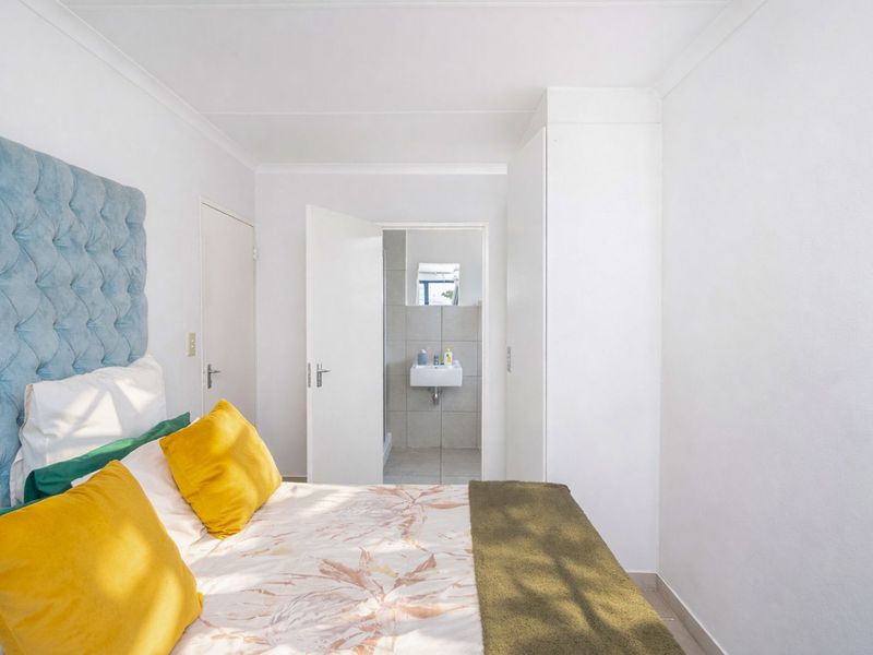 House For Sale in Summerset - Photo 9