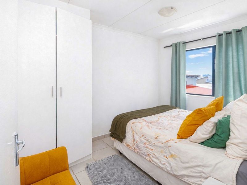 House For Sale in Summerset - Photo 8