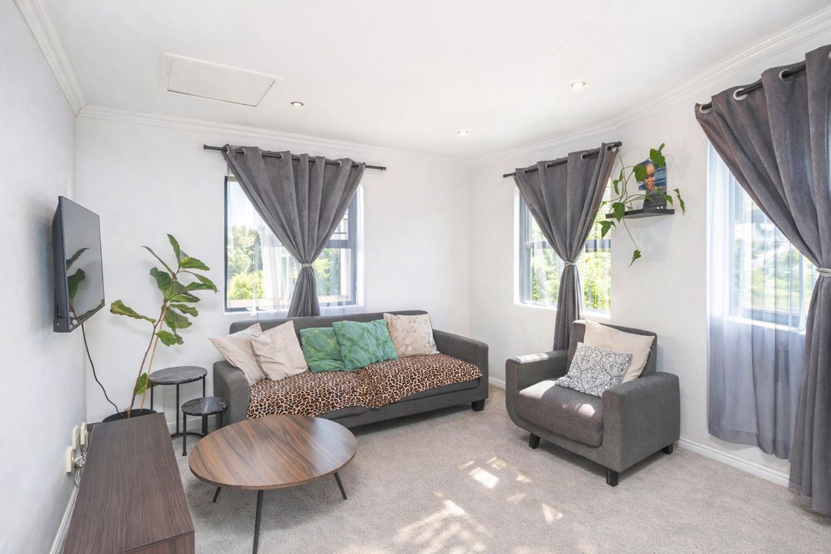 House For Sale in Summerset - Photo 3