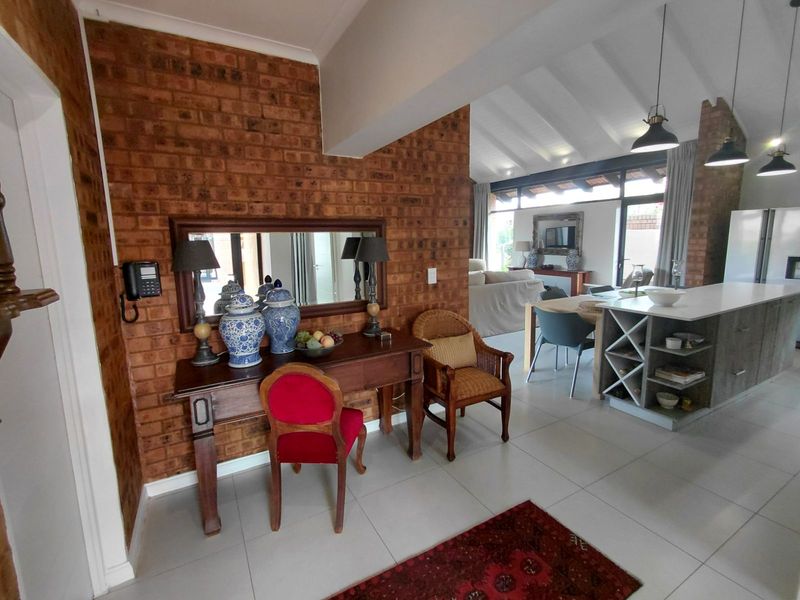 Townhouse For Sale in The Retreat - Photo 4