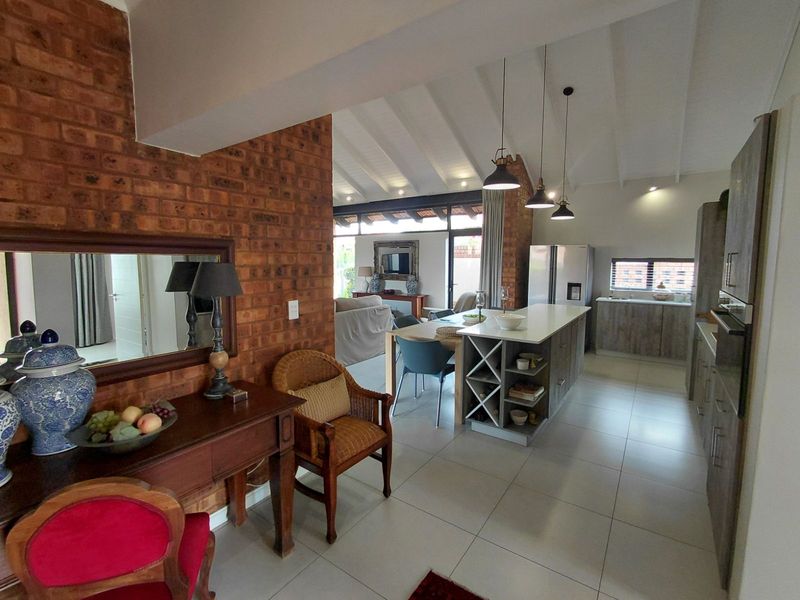 Townhouse For Sale in The Retreat - Photo 5