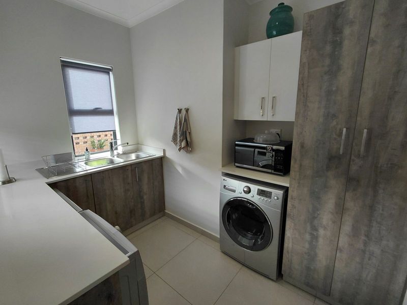 Townhouse For Sale in The Retreat - Photo 9