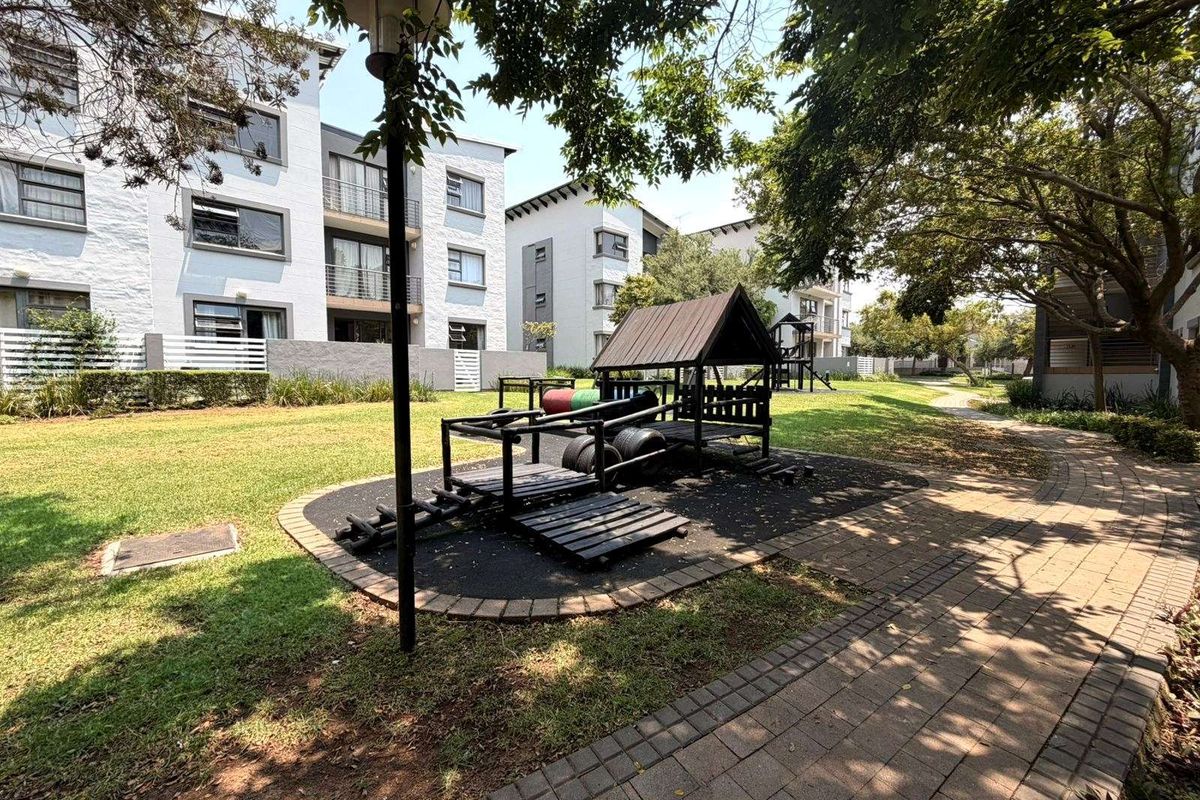 Apartment For Sale in Dainfern - Photo 2