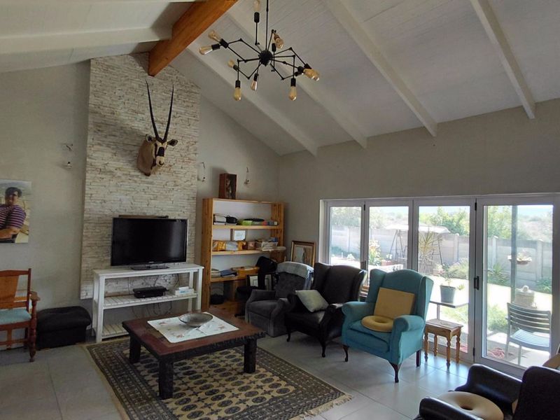 House For Sale in West Bank - Photo 3