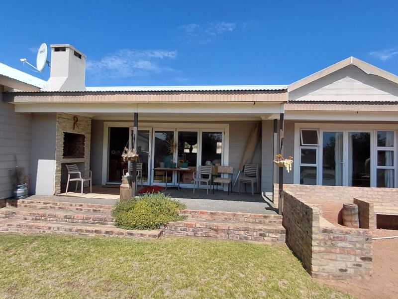 House For Sale in West Bank - Photo 2