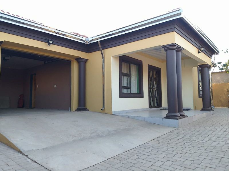 House For Sale in Hammanskraal Central - Photo 4