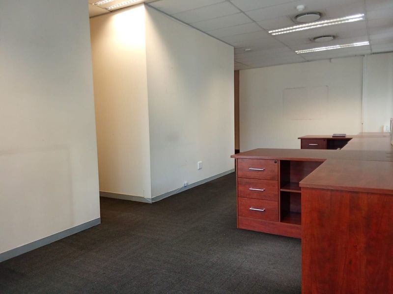 Office To Rent in Sandton Central - Photo 9