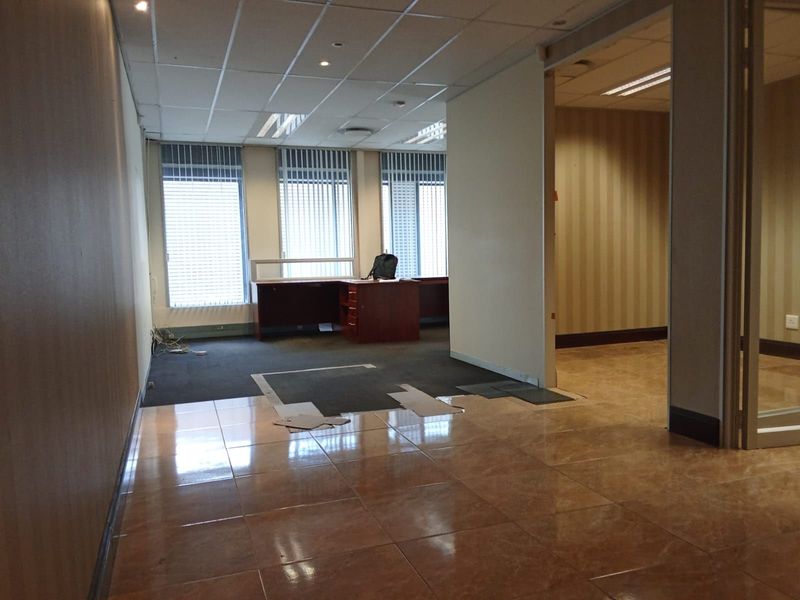 Office To Rent in Sandton Central - Photo 6
