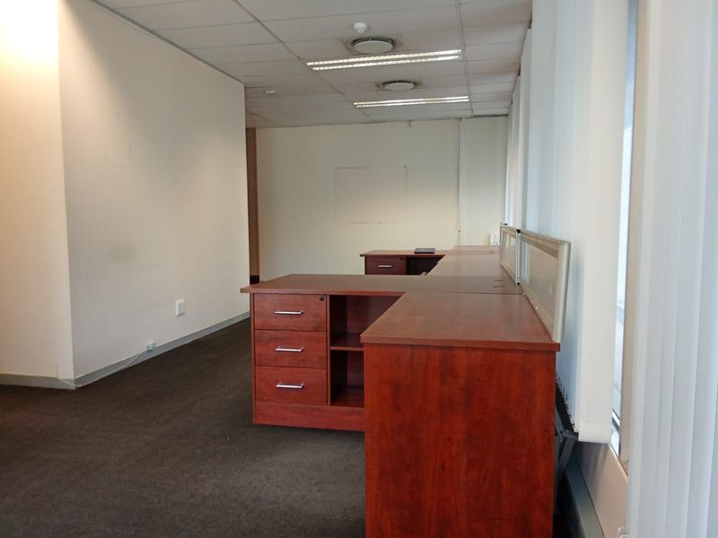 Office To Rent in Sandton Central - Photo 10