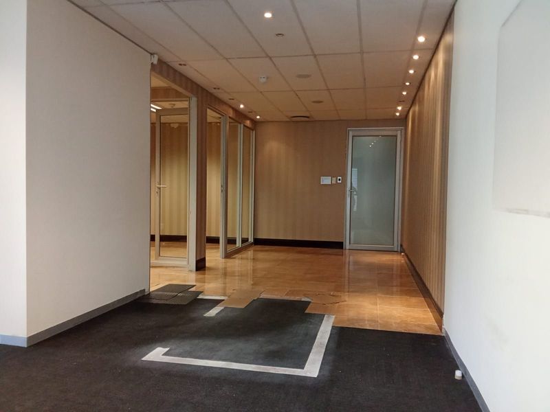 Office To Rent in Sandton Central - Photo 3