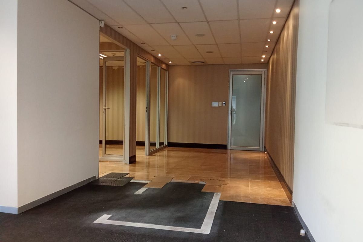 Office To Rent in Sandton Central - Photo 3