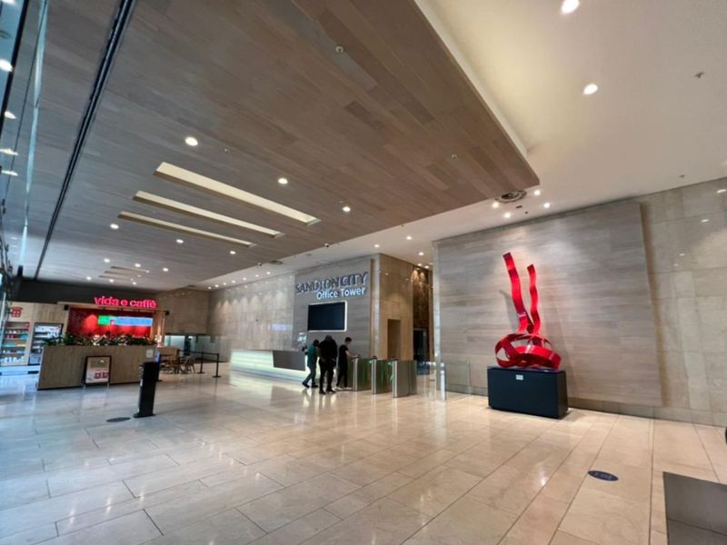 Office To Rent in Sandton Central - Photo 1