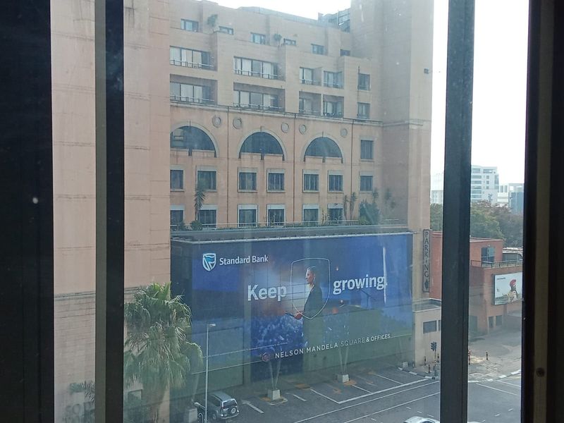 Commercial To Rent in Sandton Central - Photo 9