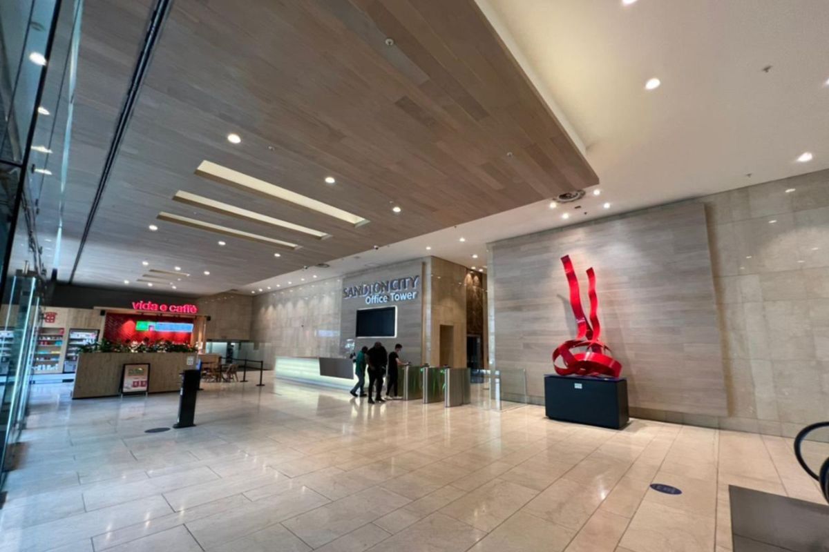 Commercial To Rent in Sandton Central - Photo 2