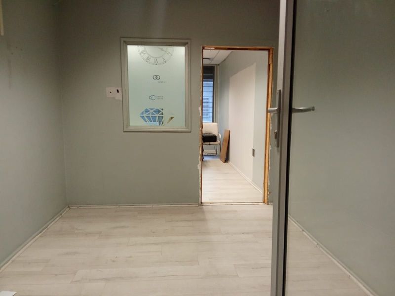 Commercial To Rent in Sandton Central - Photo 5