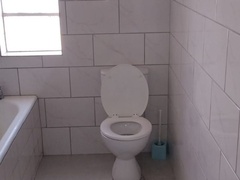 Apartment For Sale in North End - Photo 8