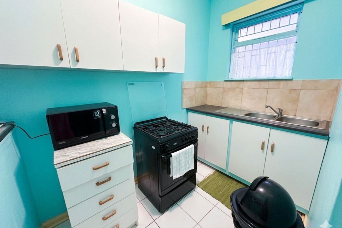 Apartment For Sale in Mossel Bay Central - Photo 3