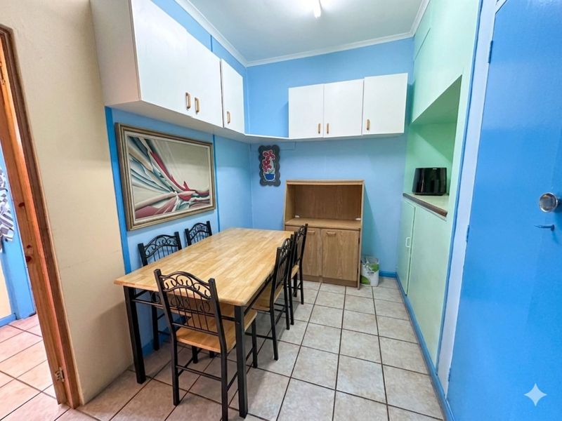 Apartment For Sale in Mossel Bay Central - Photo 2