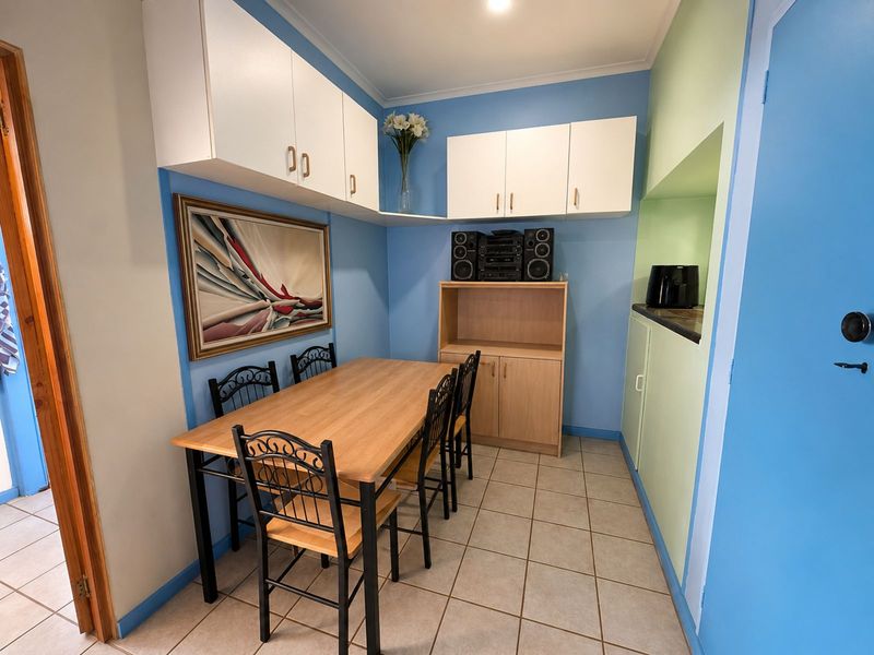 Apartment For Sale in Mossel Bay Central - Photo 3