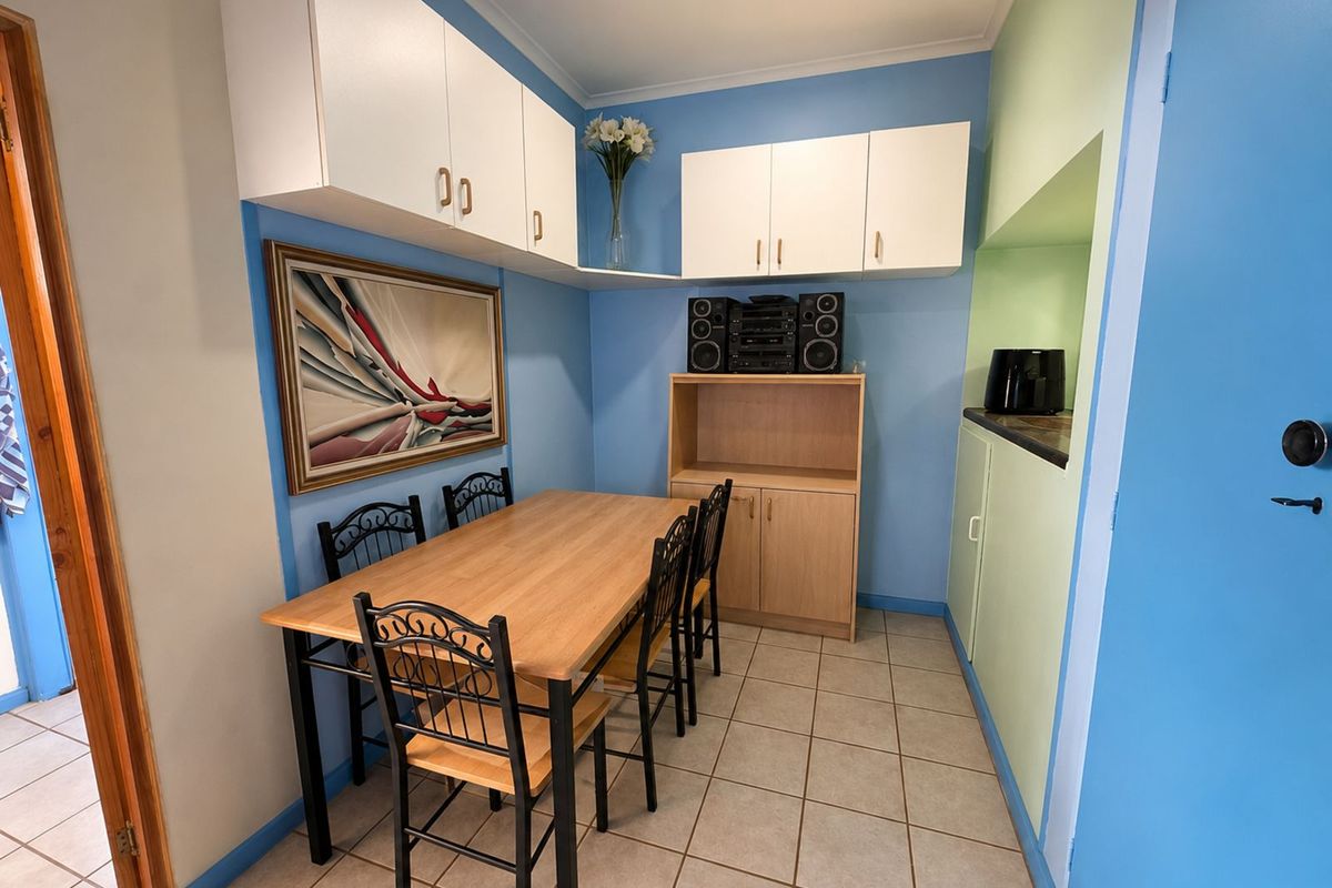 Apartment For Sale in Mossel Bay Central - Photo 3