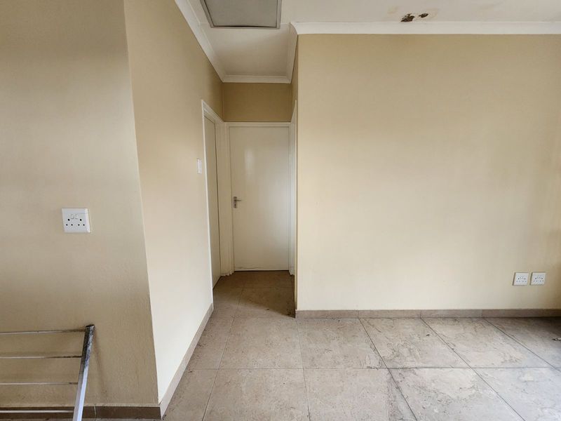 House For Sale in Riverside View Ext 30 - Photo 5