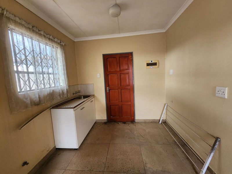 House For Sale in Riverside View Ext 30 - Photo 9