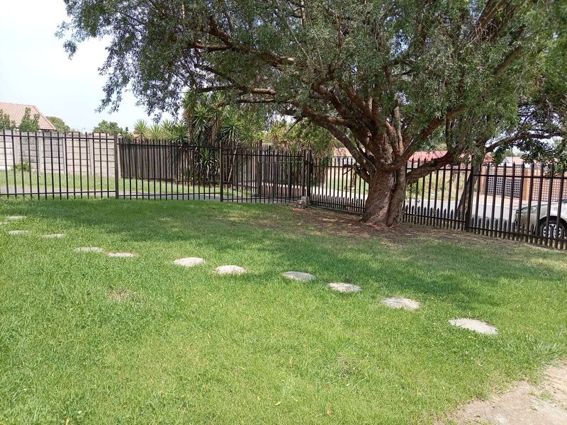 House To Rent in Secunda Central - Photo 2