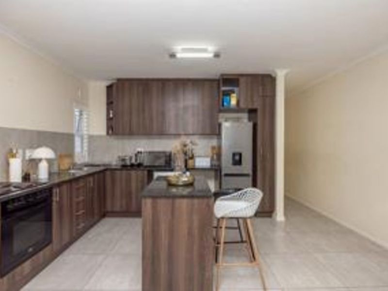 House For Sale in Parklands - Photo 7