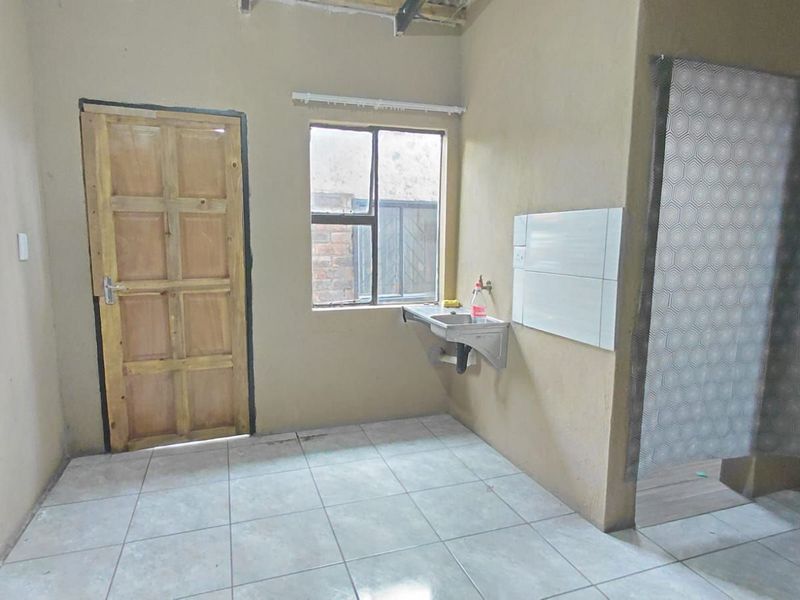 House For Sale in Seshego 9L - Photo 3