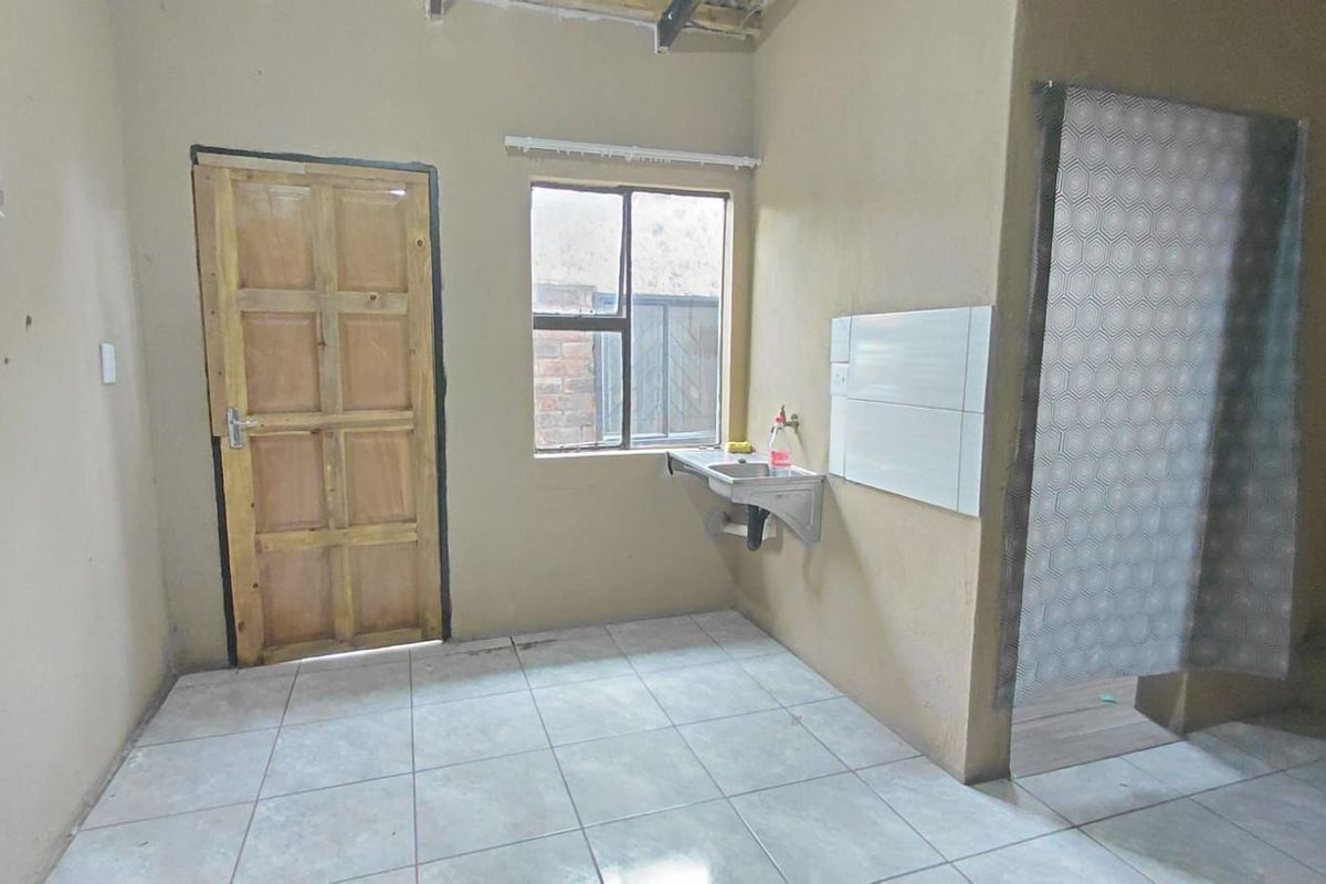 House For Sale in Seshego 9L - Photo 3