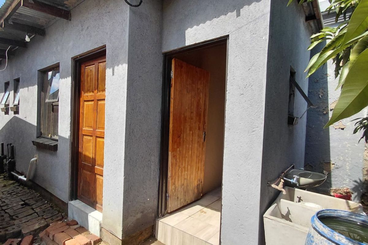 House For Sale in Seshego 9L - Photo 2