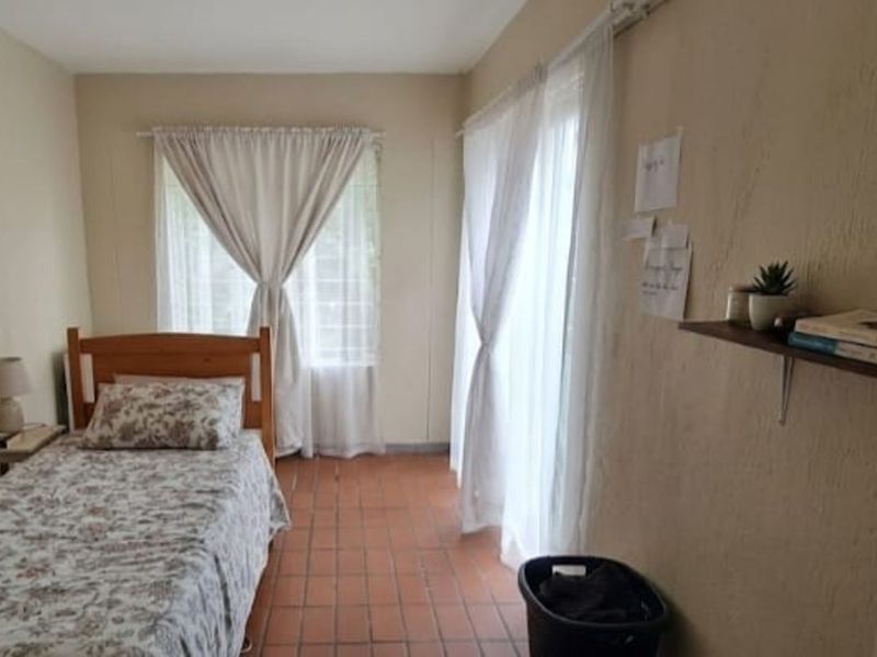 Townhouse To Rent in Weltevreden Park - Photo 8