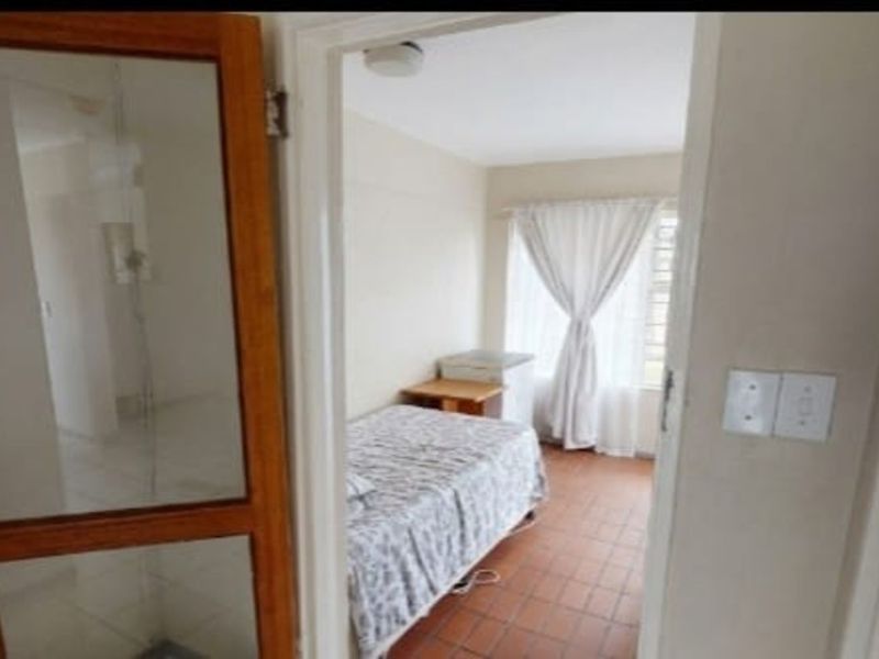 Townhouse To Rent in Weltevreden Park - Photo 9